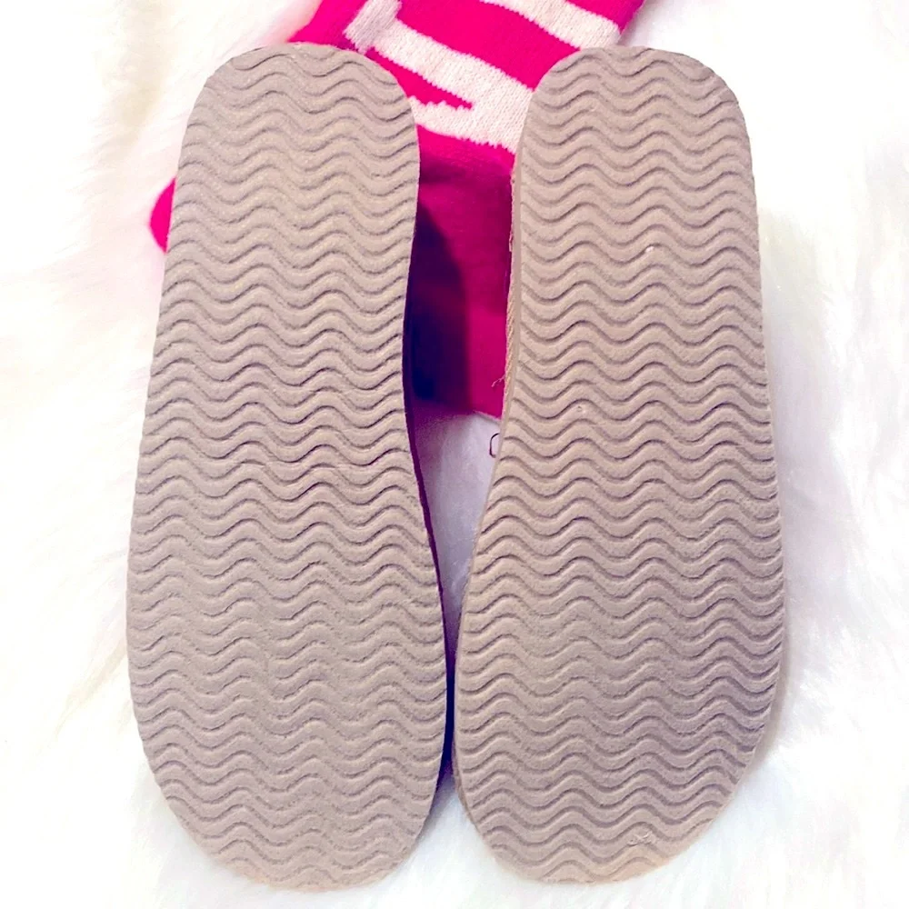 Victoria’s Secret PINK Mukluk Knee High Sweater Boot New Excellent Condi…